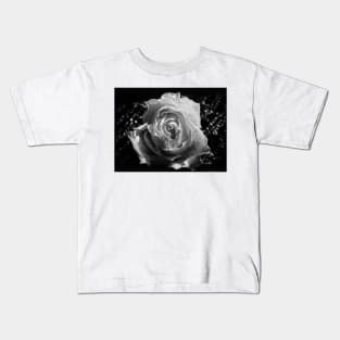 Rose and lace in black and white Kids T-Shirt